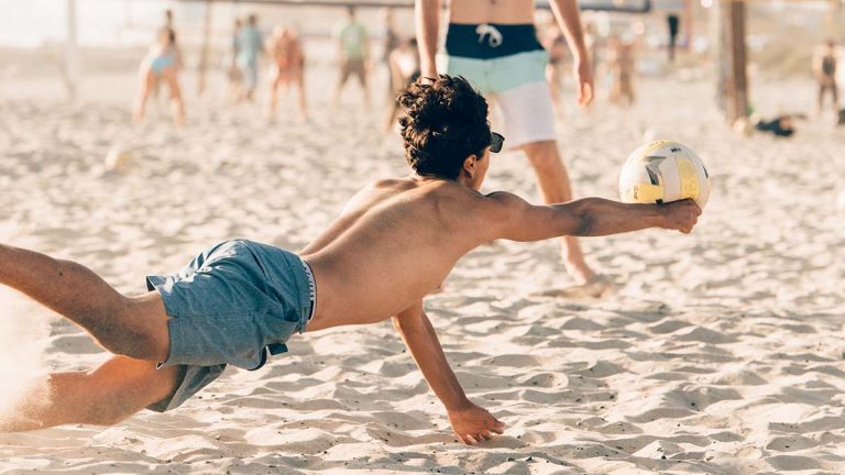 Winter Park Outlasts Rivals in Thrilling Florida Beach Clash